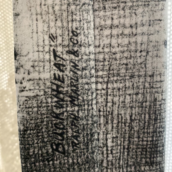 THE ICONIC! ‘BUCKWHEAT’ COLLECTIBLE TIE! - Picture 10 of 11